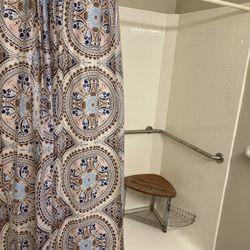 Westmont of Brentwood - Spacious showers with grab bars and low thresholds.