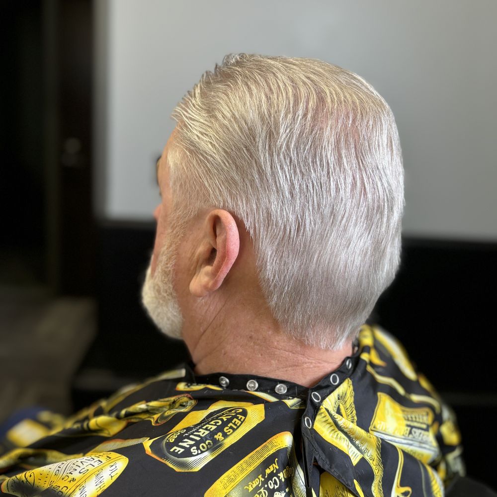 Making my PV now. I rendered the dance video and now I'm doing the  cut-scenes. Oh and I found another good hair for Joseph's brother, but it's  the same but shorter and, image size:1000x1000