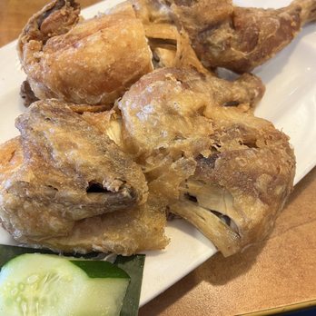 Max's Restaurant - Dillingham - Max's Fried Chicken - Filipino Near Me - Honolulu, Hawaii Max's Restaurant - Dillingham - Max's Fried Chicken - Filipino Near Me - Honolulu, Hawaii