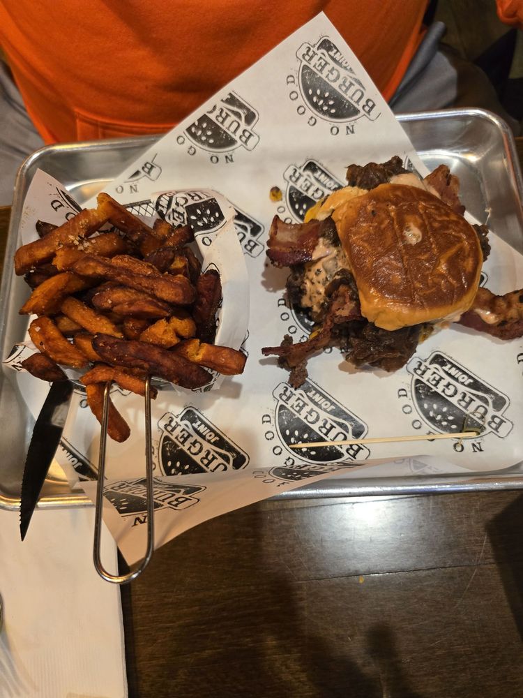 Food from No Good Burger Joint Smashed