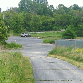 Mequon Nature Preserve - Huge main parking lot so you can bring family and friends! - Parks Near Me - Mequon, Wisconsin Mequon Nature Preserve - Huge main parking lot so you can bring family and friends! - Parks Near Me - Mequon, Wisconsin