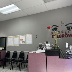 Perfect Eyebrows - The sitting area