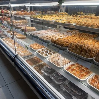 Altadena Bakery - Look at all the cookies - Desserts Near Me - Burbank, California