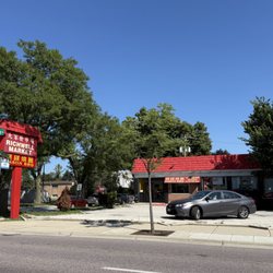 Jason BBQ - Signage and storefront.