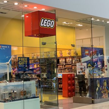The Lego Store - Front of store - Toy Stores Near Me - Glendale, California