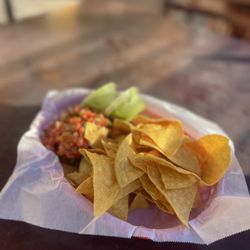 La Corneta Taqueria - Chips and salsa