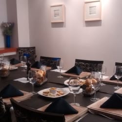 Argentum - Salon vip para comer solos. Precioso.