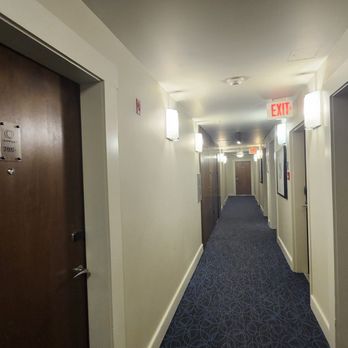 The Oswego Hotel - Hallway, super quiet - Hotels Near Me - Victoria, British Columbia The Oswego Hotel - Hallway, super quiet - Hotels Near Me - Victoria, British Columbia