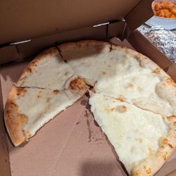 Roma’s Italian Bistro - White wonder pizza