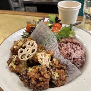 Davelle - Karaage Bento Box - Japanese Near Me - New York, New York Davelle - Karaage Bento Box - Japanese Near Me - New York, New York