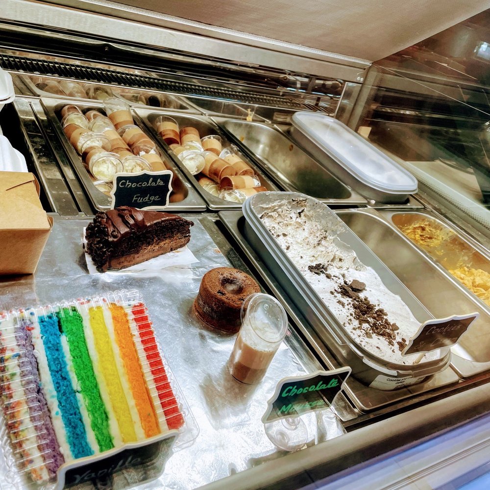 Venture Pizza - Dessert cooler - Pizza Near Me - Raleigh, North Carolina