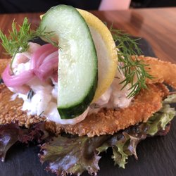 Café Apostrof - Fisk smørrebrød - Open face sandwich with friend fish and shrimp