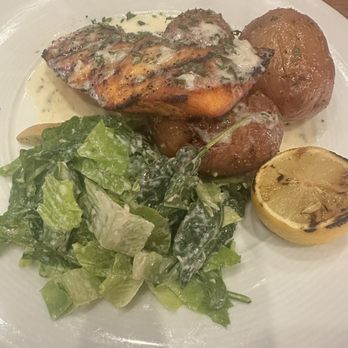 VIVO Italian Kitchen - Salmon w/roasted potatoes - Italian Near Me - Universal City, California VIVO Italian Kitchen - Salmon w/roasted potatoes - Italian Near Me - Universal City, California