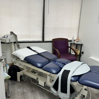 Robert Tseng, DC - Mechanical traction table - Chiropractors Near Me - Walnut, California Robert Tseng, DC - Mechanical traction table - Chiropractors Near Me - Walnut, California