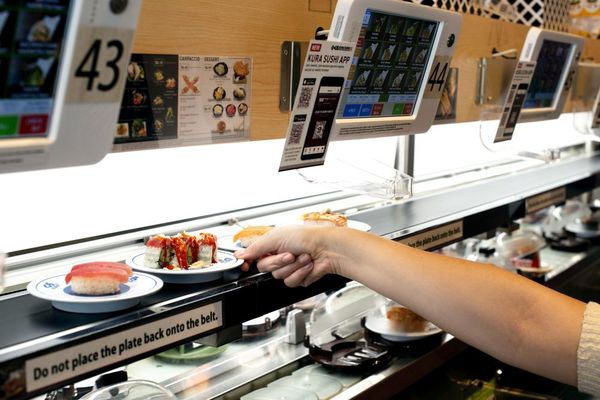 Kura Revolving Sushi Bar by null