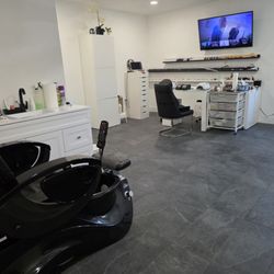 Simply Artistic Nails - This is my new (2026) home-based suite. Same quality service just new location.