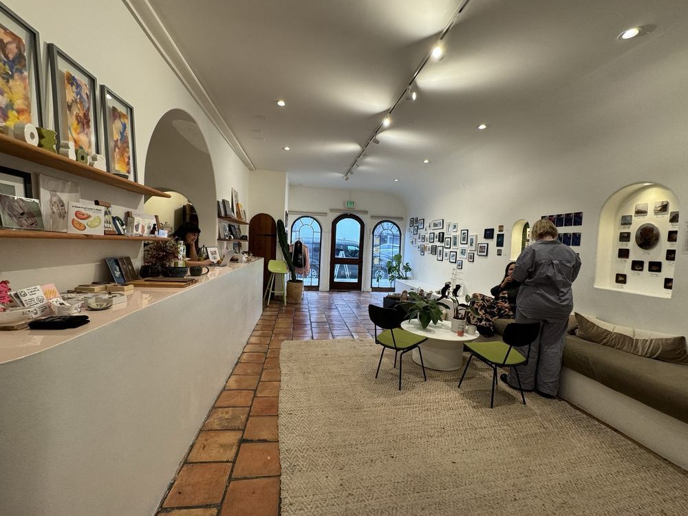 Wave Collective Space