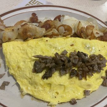 Pete's Restaurant - Three egg omelet (sausage, mushroom, and American cheese) with home fries - Breakfast & Brunch Near Me - Canton, Ohio Pete's Restaurant - Three egg omelet (sausage, mushroom, and American cheese) with home fries - Breakfast & Brunch Near Me - Canton, Ohio
