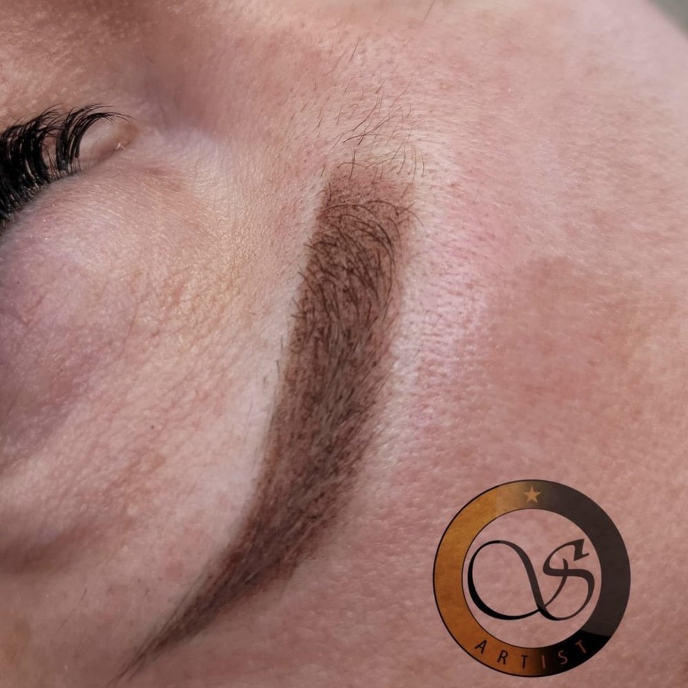 Powder eyebrow shading
