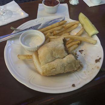Touché Bar - 1/2 Prime Rib Po'Boy - Bars Near Me - New Orleans, Louisiana Touché Bar - 1/2 Prime Rib Po'Boy - Bars Near Me - New Orleans, Louisiana