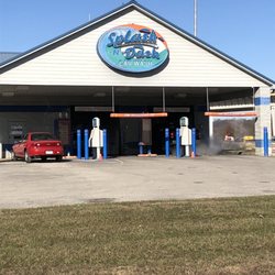 Splash N Dash Carwash - Storefront