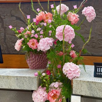 Conrad London St. James - Lobby flowers - Hotels Near Me - London, XGL