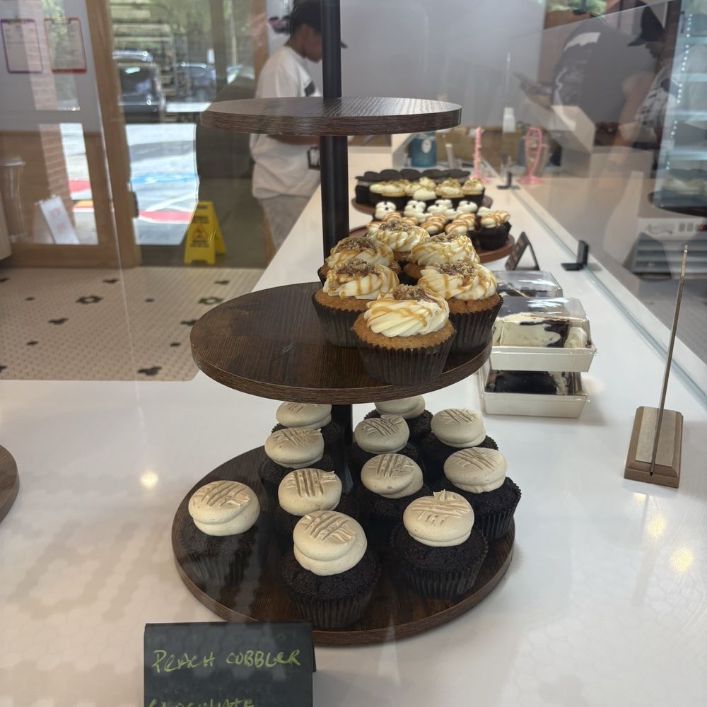 Cupcakin’ Bake Shop - Bakeries Near Me - Atlanta, Georgia