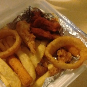 Gojo's Cafe - The sampler and nacho supreme - Breakfast & Brunch Near Me - Waukegan, Illinois