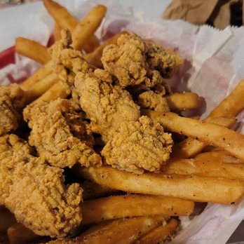 The Boiling Crab - Deep fried oyster on a bed of fries again - Seafood Near Me - Honolulu, Hawaii