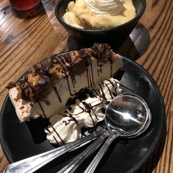 Sweet Old Bill's - Banana Pudding and Peanut Butter Pie! - Burgers Near Me - High Point, North Carolina