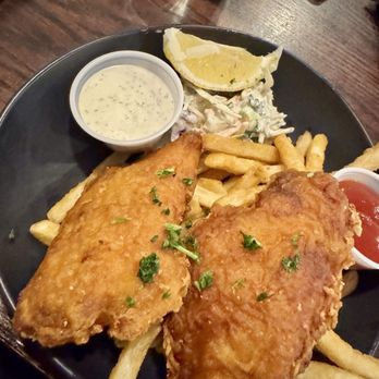 Black's Pub - Fish n chips - Pubs Near Me - Whistler, British Columbia