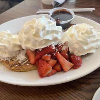 State Street Cafe - French Toast Croissant - Salad Near Me - North Haven, Connecticut State Street Cafe - French Toast Croissant - Salad Near Me - North Haven, Connecticut