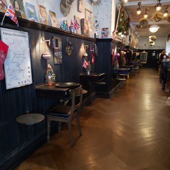 Pleasant House Pub - Seating area - British Near Me - Chicago, Illinois Pleasant House Pub - Seating area - British Near Me - Chicago, Illinois