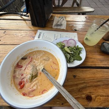 Yodelin - Broth - Seafood Near Me - Leavenworth, Washington