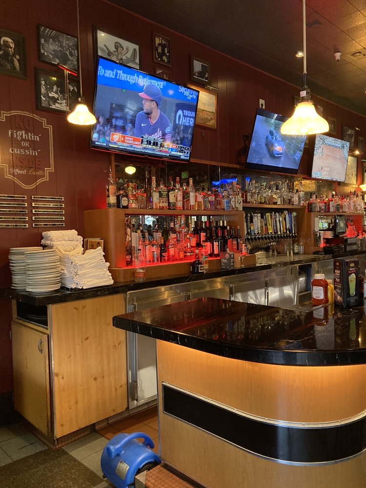 Lucille's Smokehouse Bar-B-Que