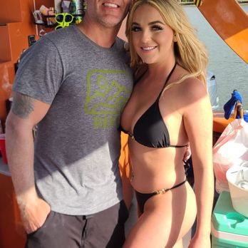 Bikini Bartenders On Demand - Smart, fun and great bartenders, these girls have it all!!! - Bartenders Near Me Bikini Bartenders On Demand - Smart, fun and great bartenders, these girls have it all!!! - Bartenders Near Me