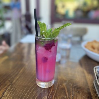 Tahoe Tavern & Grill - Dragonfruit Mojito Mocktail - American Near Me - Stateline, Nevada