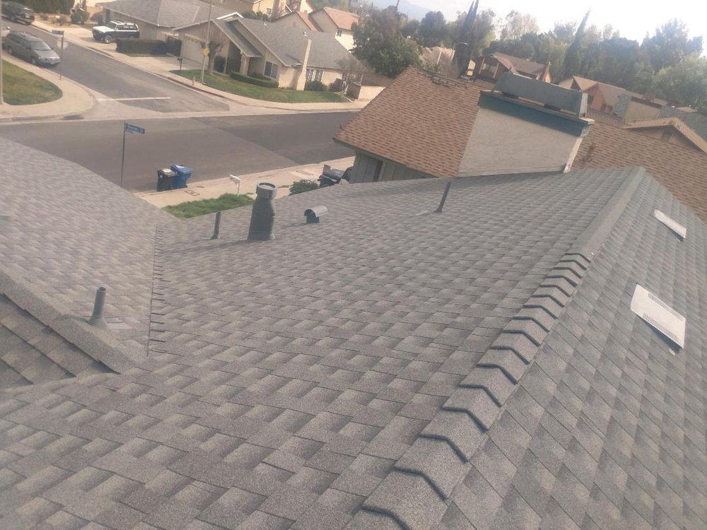 Slide of Delcid Roofing
