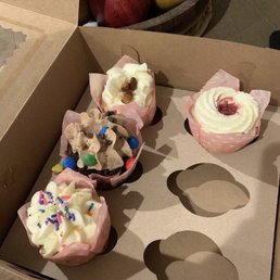 Wedding Cake Cupcake