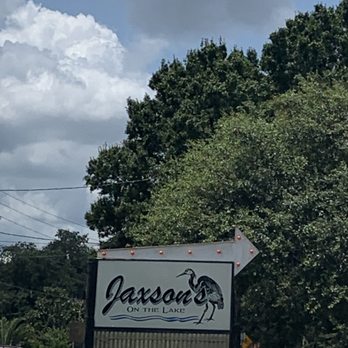 Jaxson's - a truck parked in front of a restaurant - Bars Near Me - Lake Placid, Florida