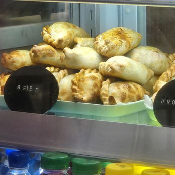 Un Attimo Coffee - Coffee & Tea Near Me - Plantation, Florida