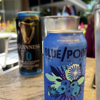 Horsefeathers - Blueberry bear and NA Guinness - American Near Me - Tarrytown, New York Horsefeathers - Blueberry bear and NA Guinness - American Near Me - Tarrytown, New York