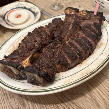 Peter Luger - Porterhouse - Steakhouses Near Me - Brooklyn, New York