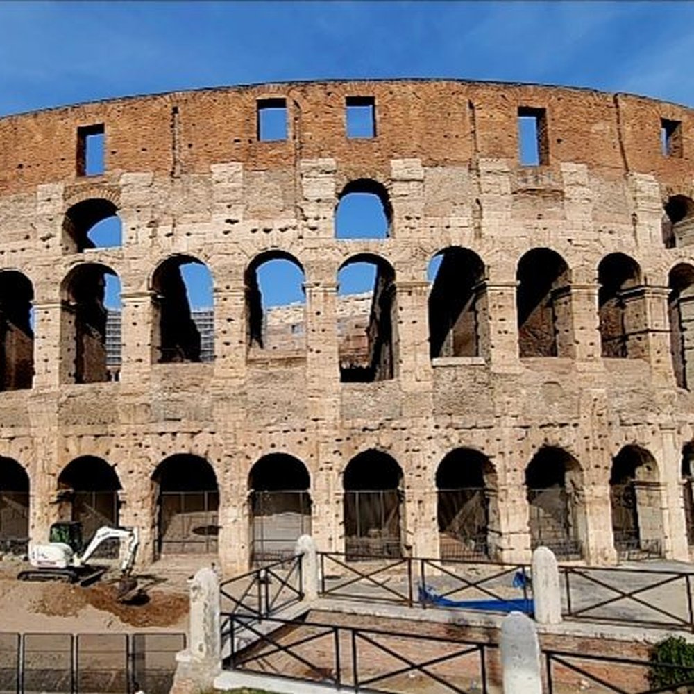 Colosseo - Local Flavor Near Me - Rome, RM
