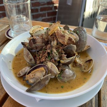 Cantinetta - Clams - Tuscan Near Me - Seattle, Washington Cantinetta - Clams - Tuscan Near Me - Seattle, Washington