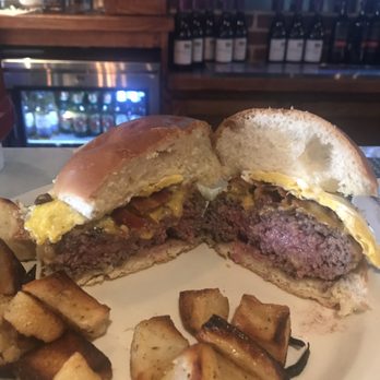 Jimmy Max - Max Brunch Burger - Pizza Near Me - Staten Island, New York