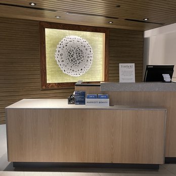Fairfield by Marriott Inn & Suites Fayetteville - Checkin counter - Hotels Near Me - Fayetteville, Arkansas Fairfield by Marriott Inn & Suites Fayetteville - Checkin counter - Hotels Near Me - Fayetteville, Arkansas