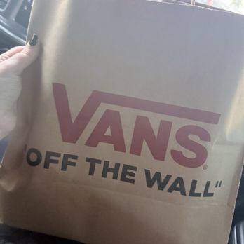 Vans Outlet - Bag - Shoe Stores Near Me - Lake Elsinore, California