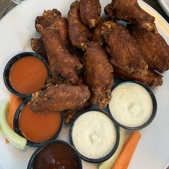 The Bell In Hand - Chicken Wings - Lounges Near Me - Boston, Massachusetts The Bell In Hand - Chicken Wings - Lounges Near Me - Boston, Massachusetts