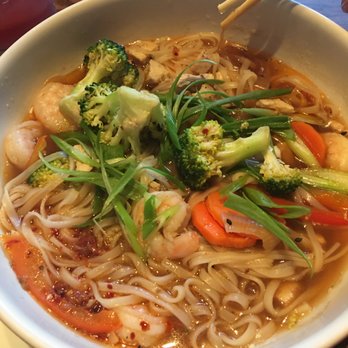 State & Main Kitchen & Bar - Bars Near Me - Pickering, Ontario